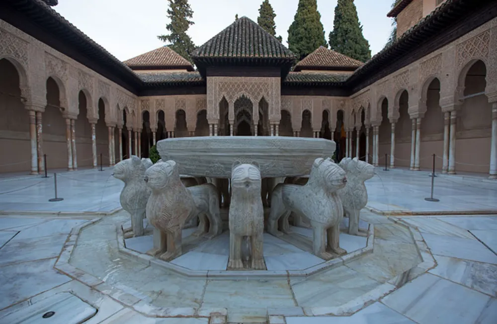 ¿Qué debo saber antes de visitar la Alhambra?
