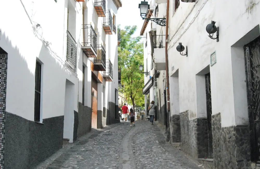 Errores comunes al visitar Granada por primera vez